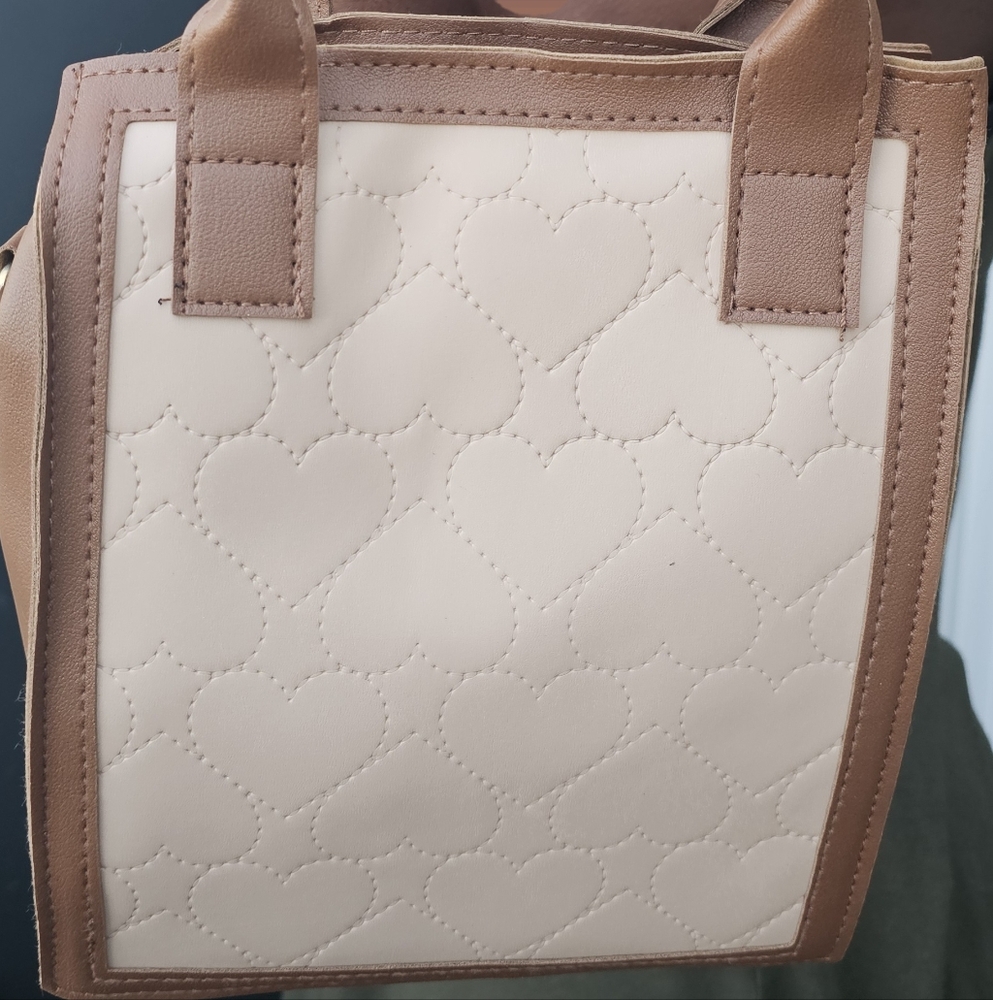 T-Bags Cream and Brown Heart Tote